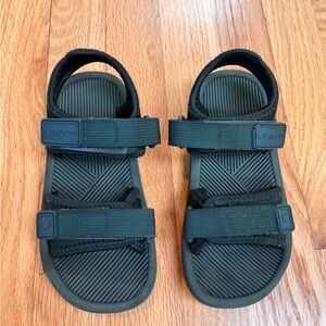 Liewood hunter green Monty sandals size 29.